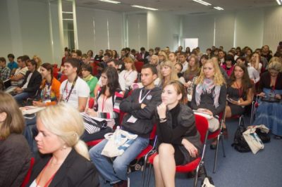 Руководитель SEO-отдела ТМ Справа на конференции, посвященнуая маркетингу в социальных сетях